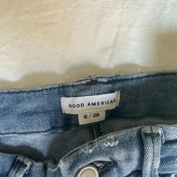 Good American Jeans - Picture 3 of 3